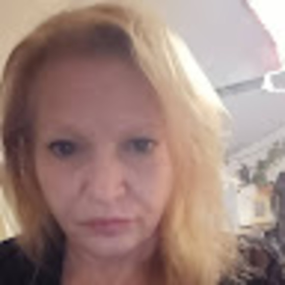 Meet your Posher, Sandra - Picture 1 of 1